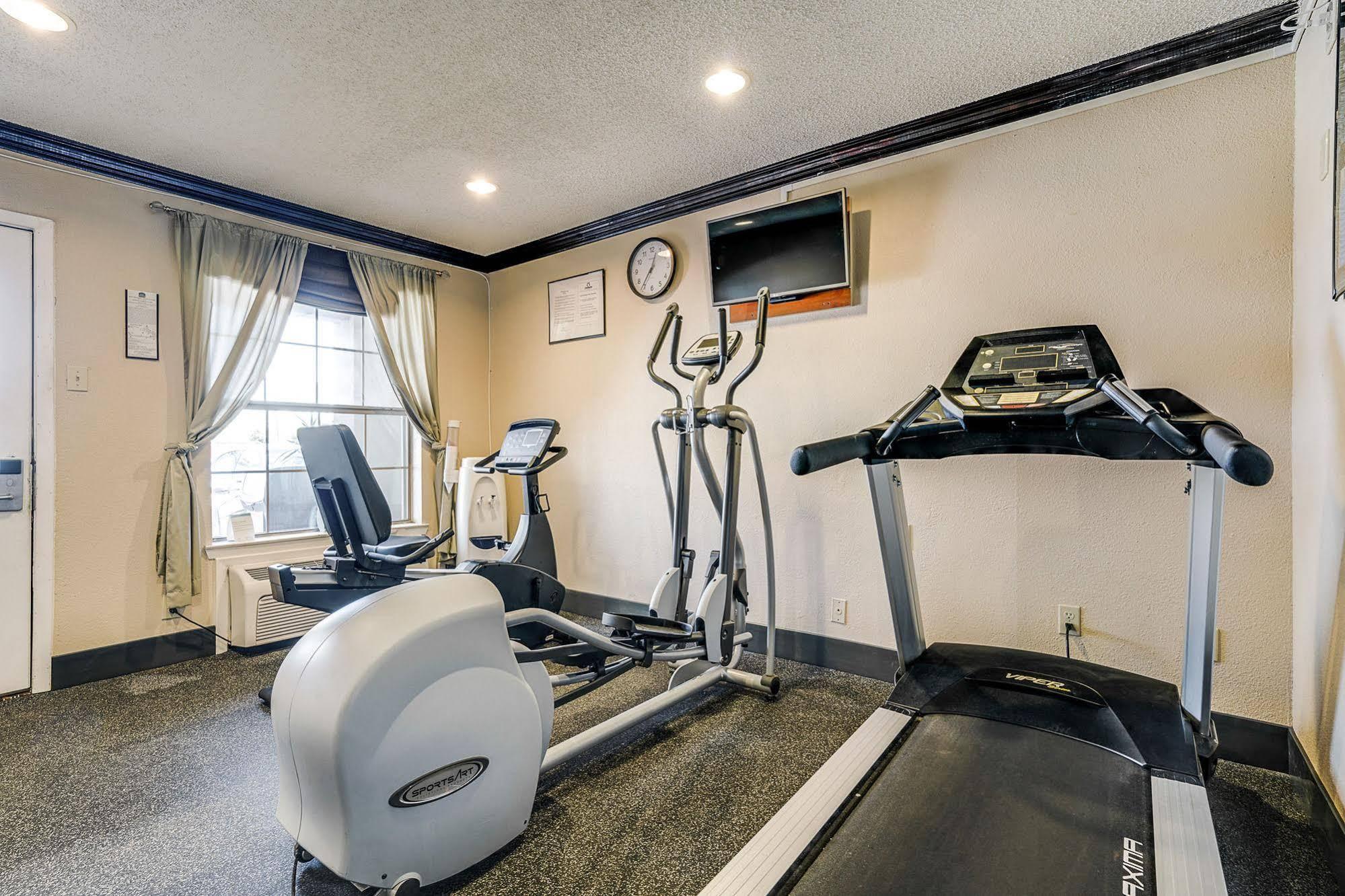 Quality Inn & Suites Dallas-Cityplace Εξωτερικό φωτογραφία