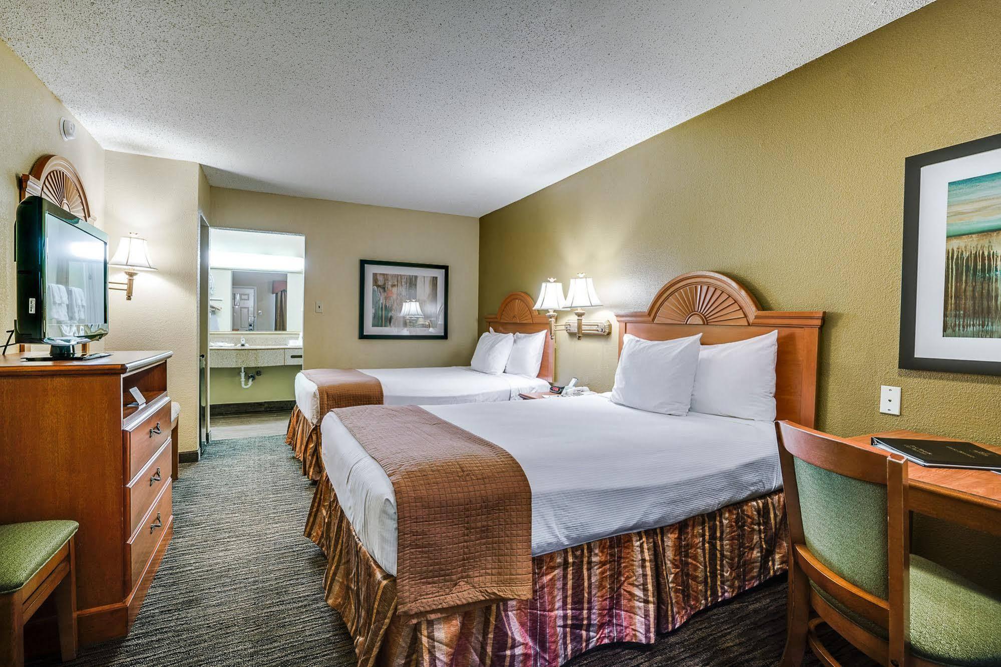 Quality Inn & Suites Dallas-Cityplace Εξωτερικό φωτογραφία