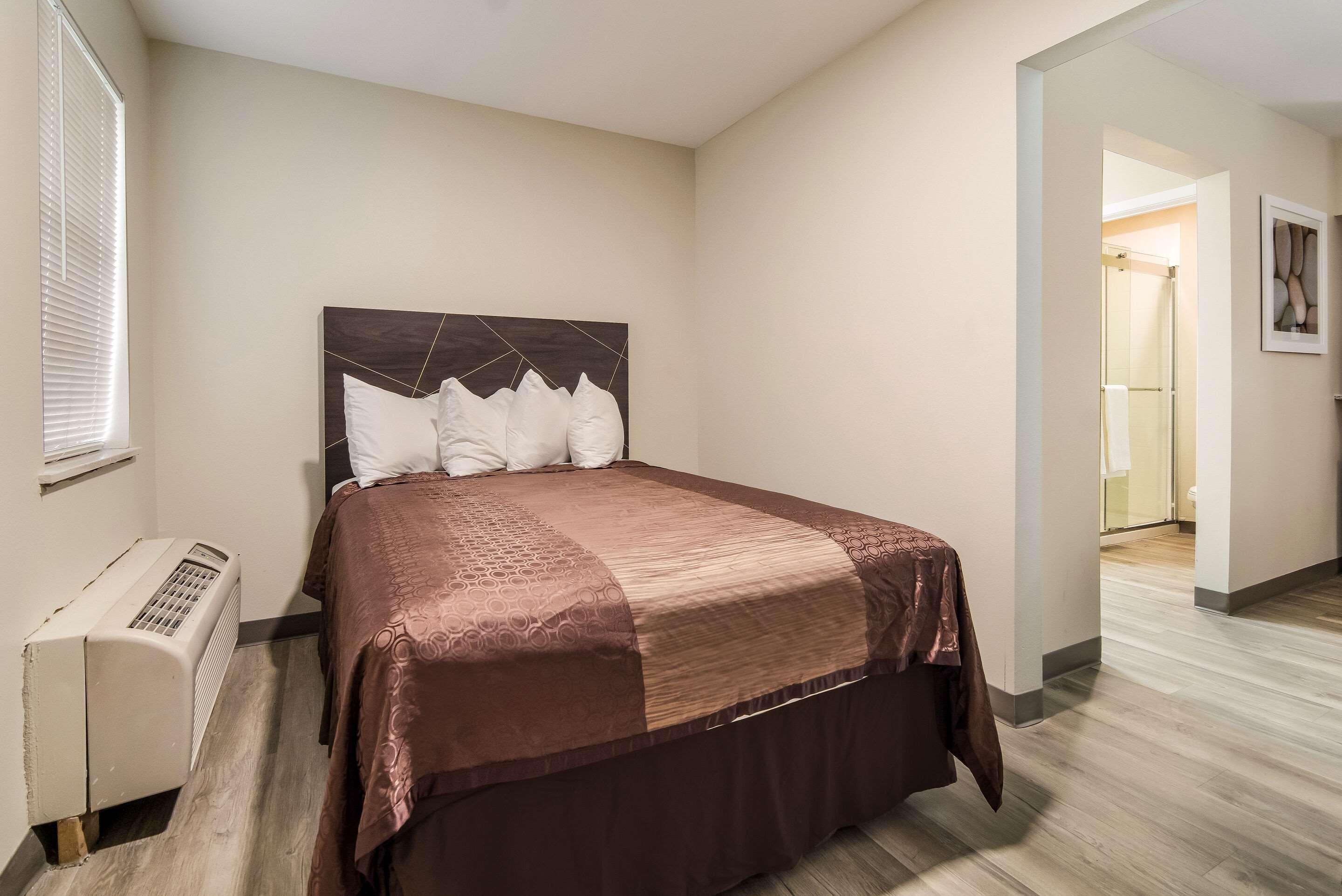 Quality Inn & Suites Dallas-Cityplace Εξωτερικό φωτογραφία